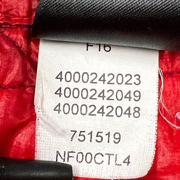The North Face Thermoball Eco Jacket Womens Small Red Puffer Quilted - Picture 12 of 12